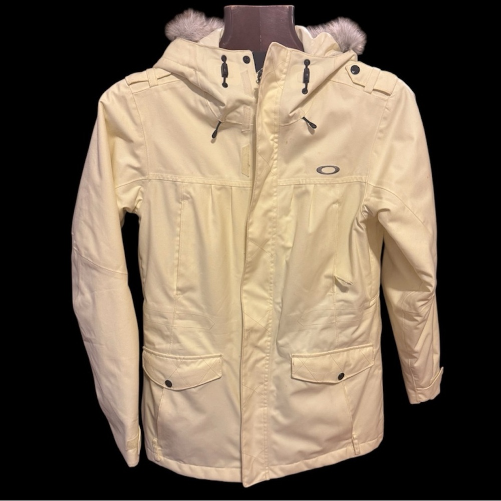 Oakley new winter or ski Hooded Jacket size L